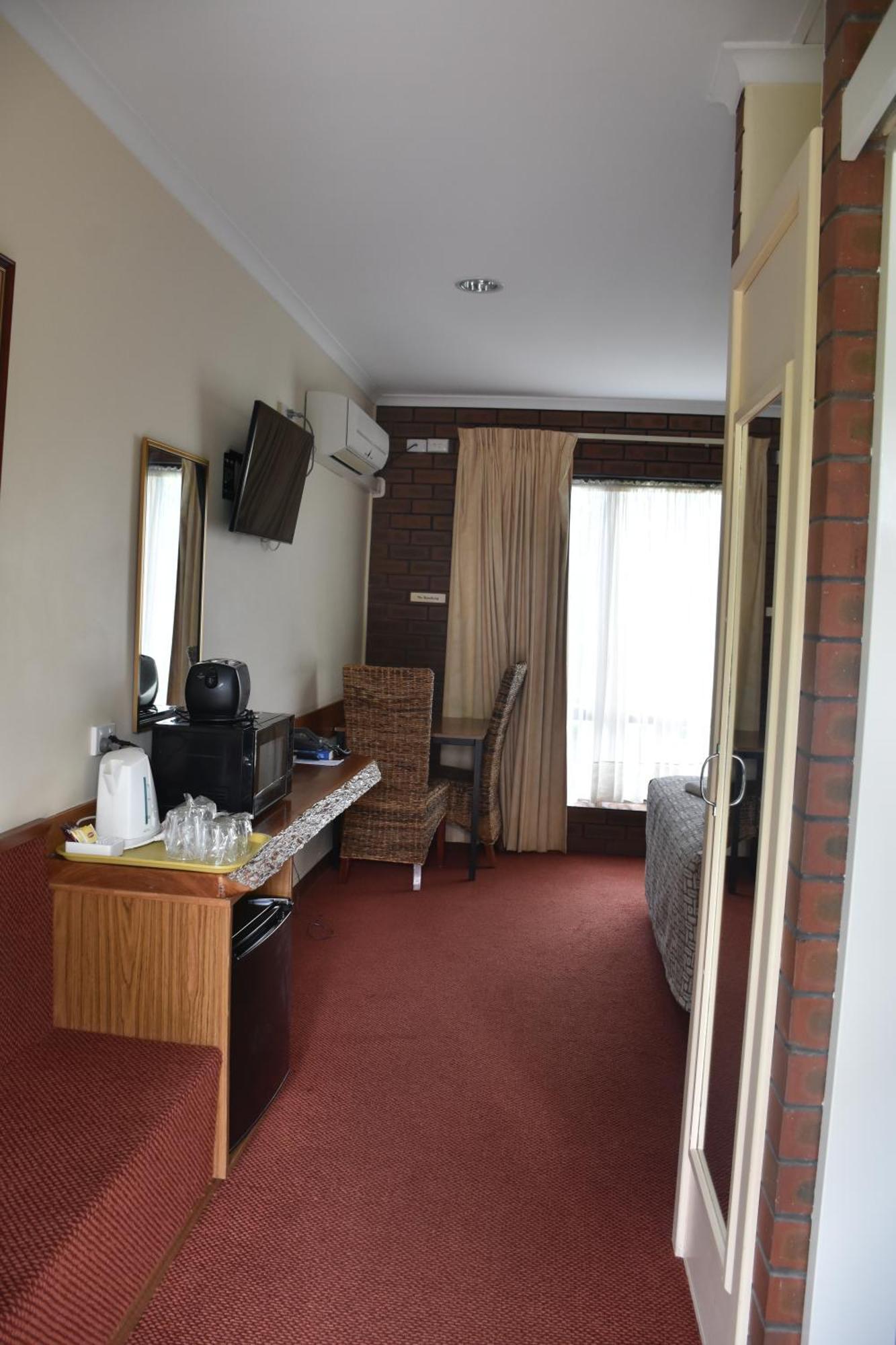 Mount Barker Valley Views Motel & Chalets, Western Australia Room photo